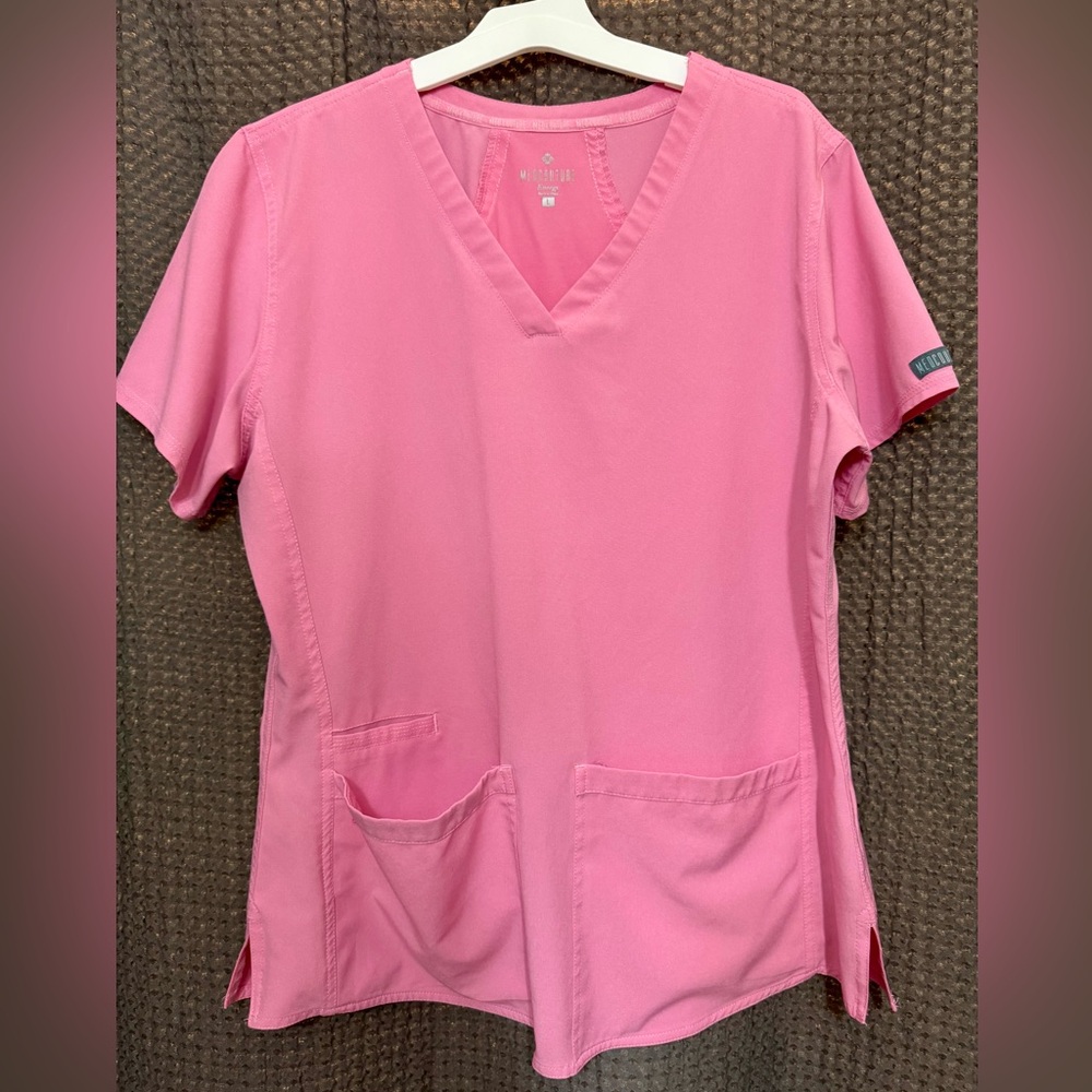 Like NEW Med Couture Energy Women's Racerback V-Neck, Large, Color Taffy Pink